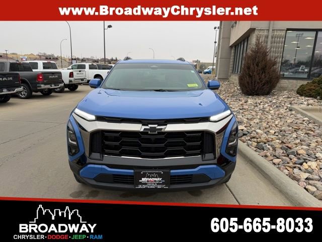 Used 2025 Chevrolet Equinox ACTIV w/ Safety and Technology Package image 2