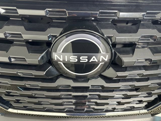 Used 2025 Nissan Kicks Play S image 9