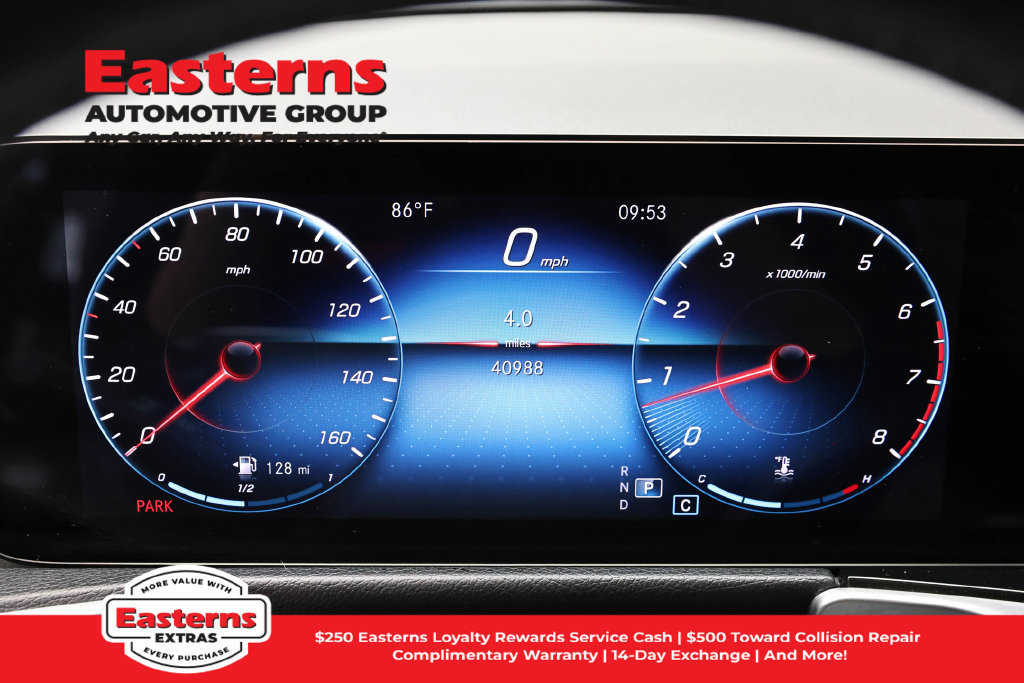 Used 2022 Mercedes-Benz GLB 250 4MATIC image 17