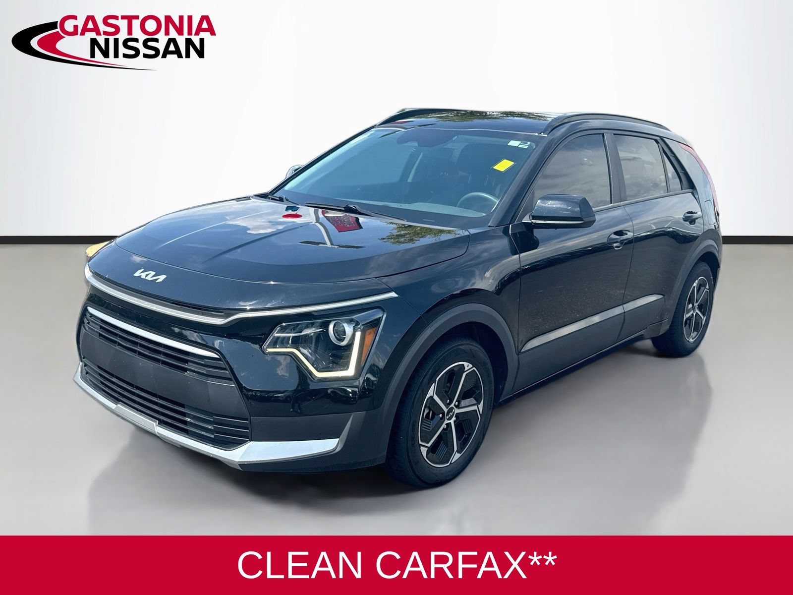 Used 2023 Kia Niro LX FWD image 3