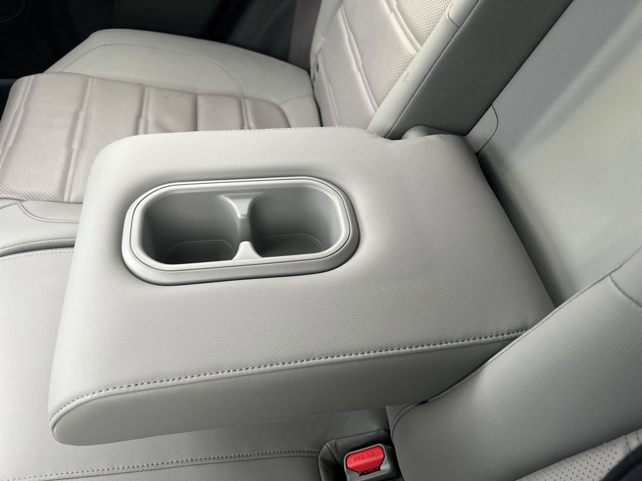 Used 2020 Honda CR-V Touring image 30