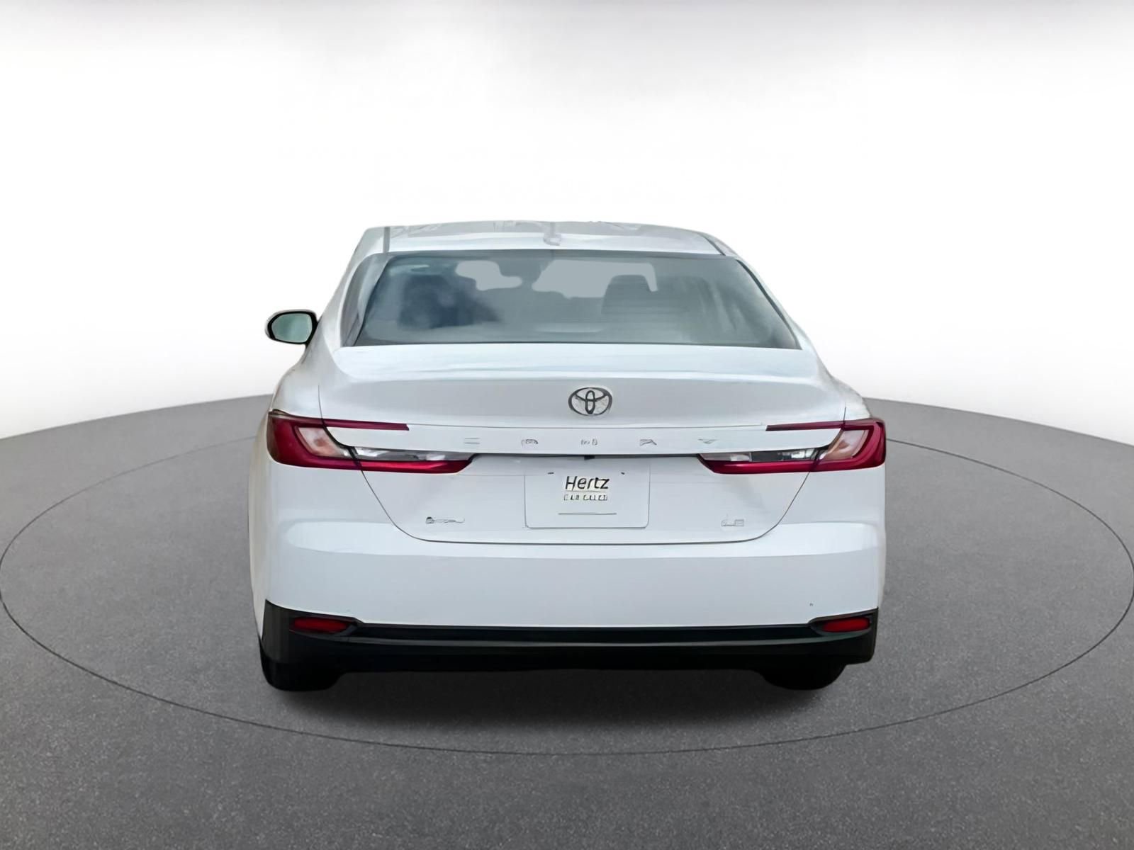 Used 2025 Toyota Camry LE image 11