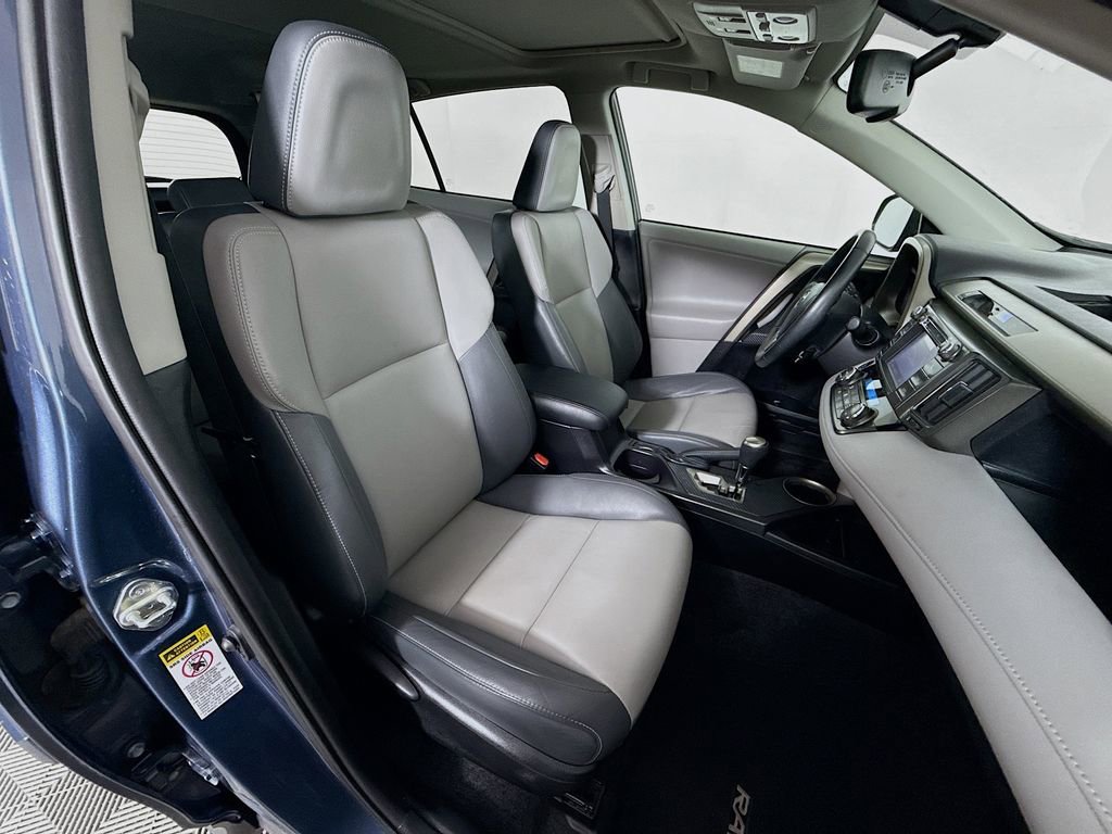 Used 2013 Toyota RAV4 Limited image 29