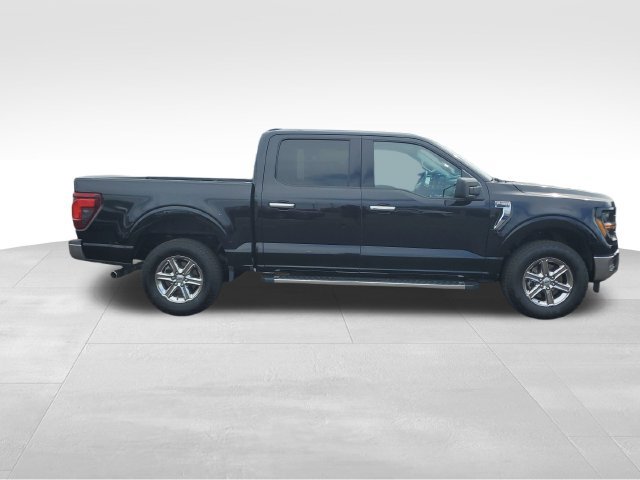 Used 2025 Ford F150 XLT w/ Equipment Group 301A Standard AWD/4WD image 3