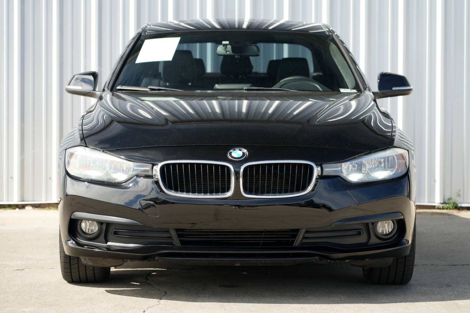 Used 2017 BMW 320i xDrive Sedan image 5
