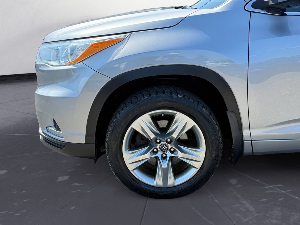 Used 2016 Toyota Highlander Limited AWD/4WD image 15