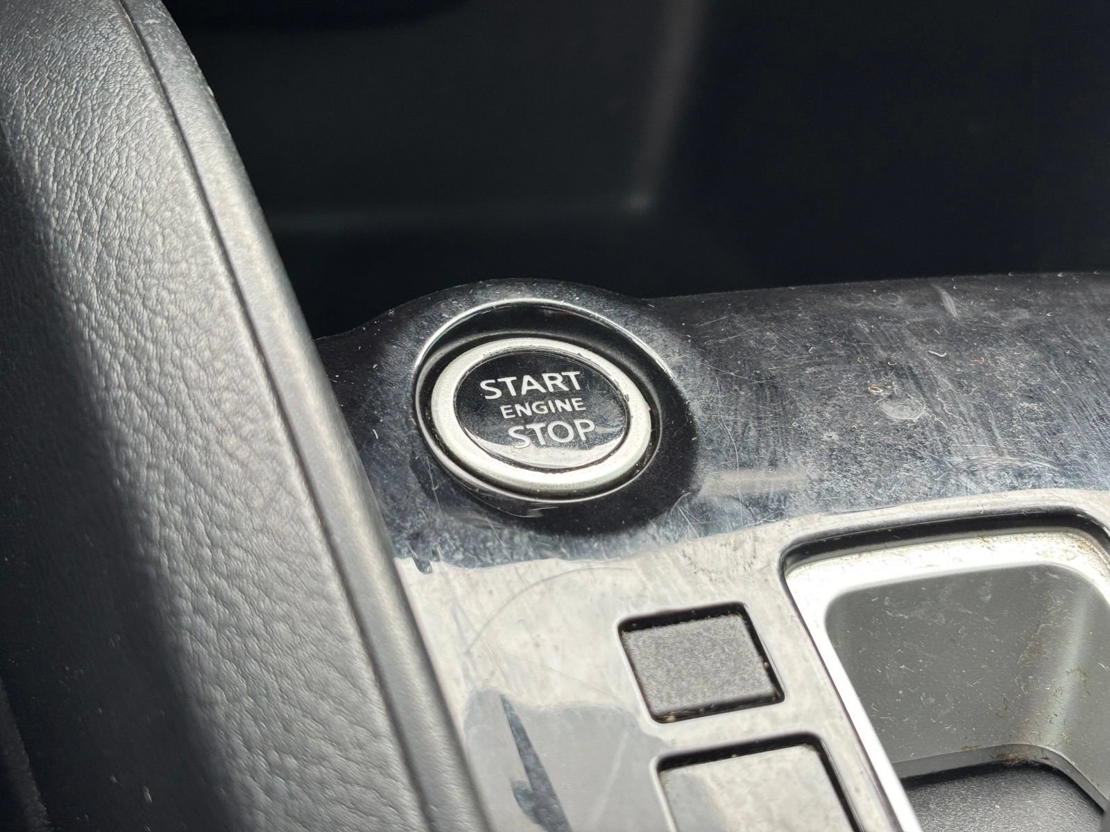 Used 2020 Nissan Kicks S FWD image 9