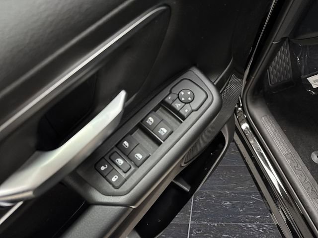 New 2026 RAM 1500 4x4 Crew Cab image 27