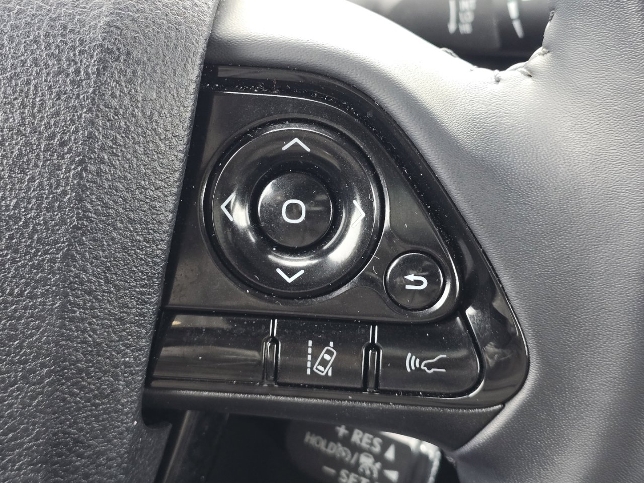 Used 2021 Toyota Prius Prime XLE image 35