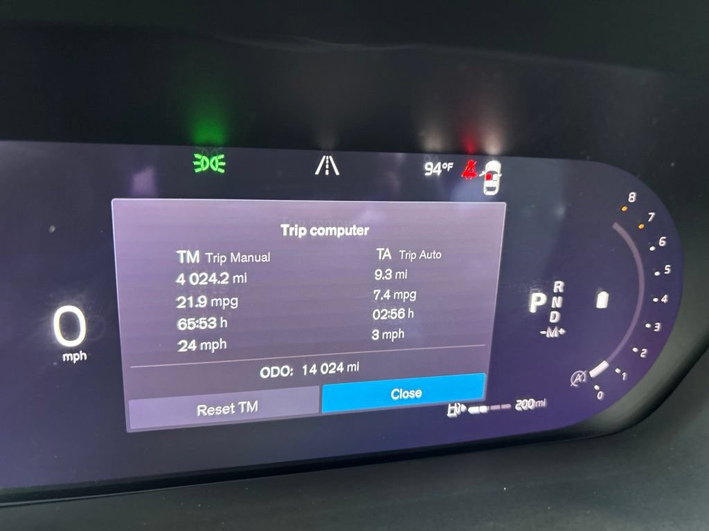 Certified 2024 Volvo XC60 B5 Core AWD/4WD image 9