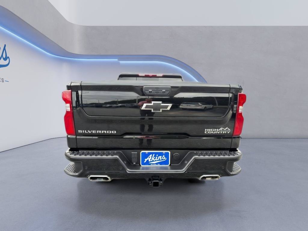 Used 2025 Chevrolet Silverado 1500 High Country AWD/4WD image 8