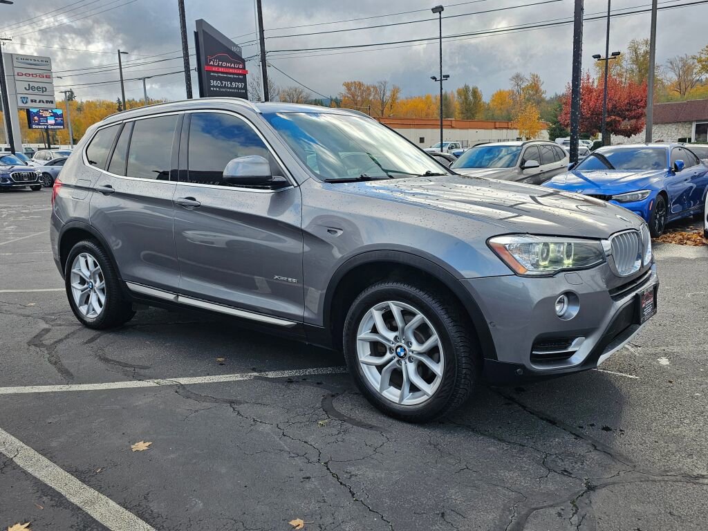 Used 2017 BMW X3 xDrive28i image 3