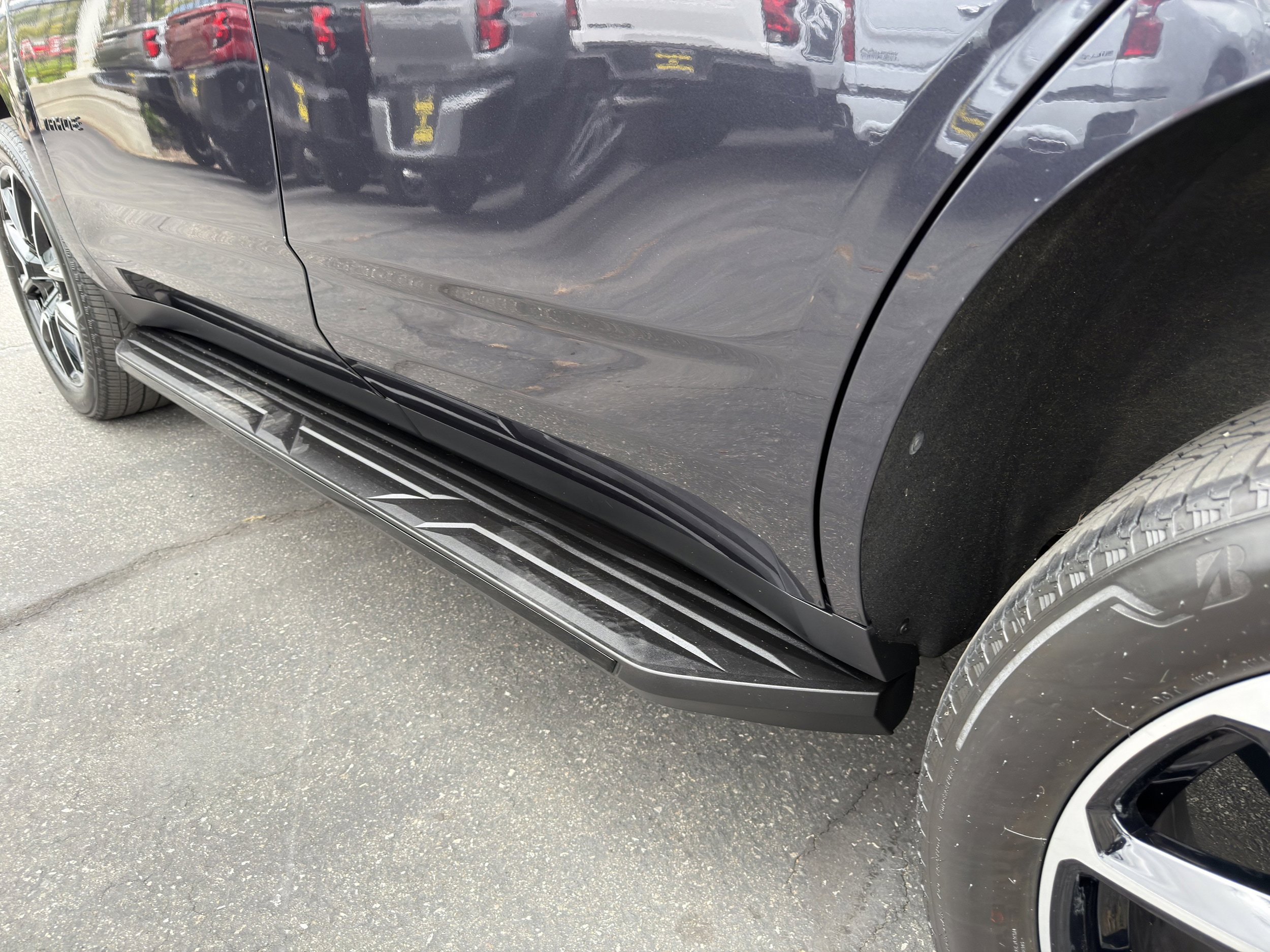Used 2025 Chevrolet Tahoe RST RWD image 40