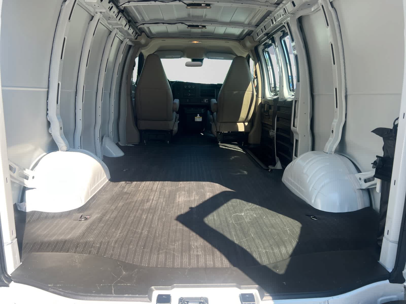 New 2026 Chevrolet Express 2500 w/ Communications Package RWD image 7