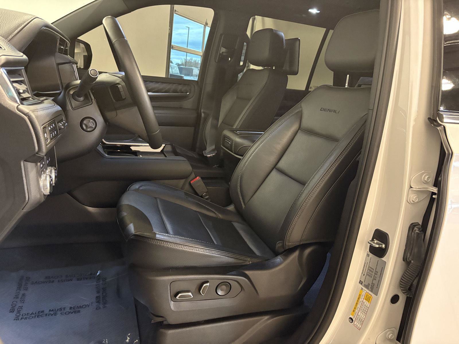 Used 2023 GMC Yukon Denali AWD/4WD image 22