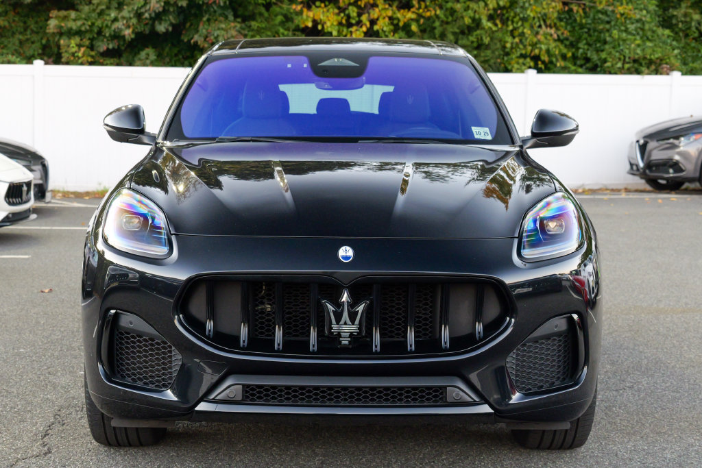 Used 2023 Maserati Grecale Modena AWD/4WD image 2