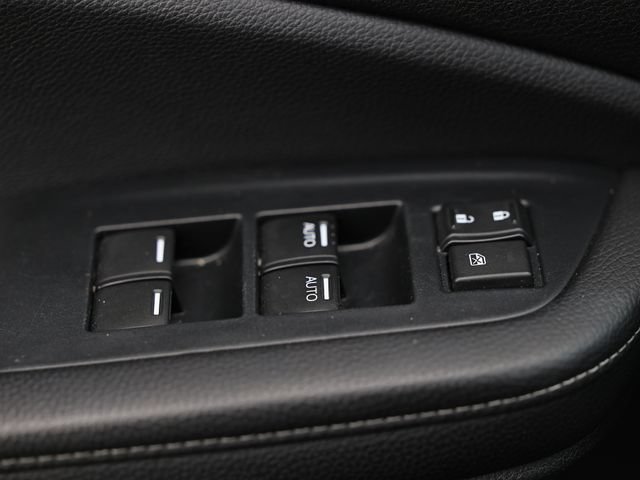 Used 2023 Honda Passport Elite image 16