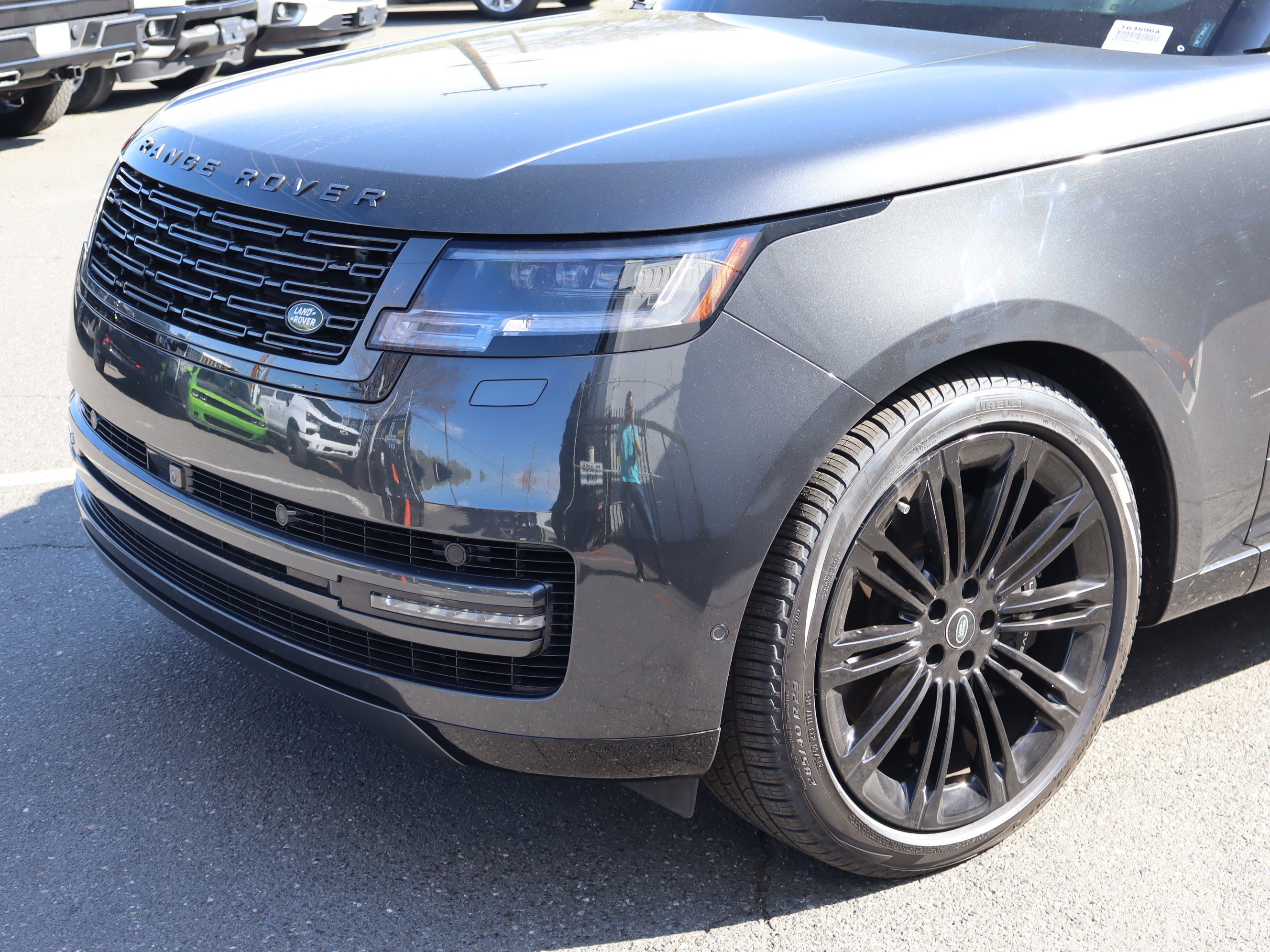 Used 2024 Land Rover Range Rover SE image 6