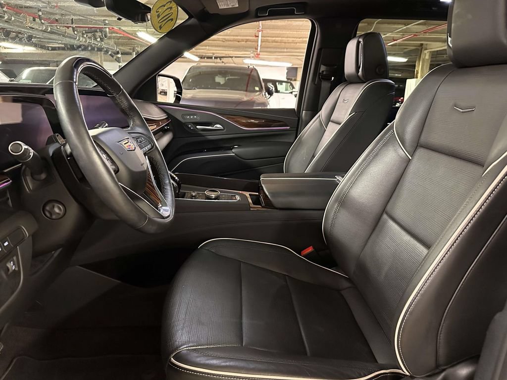 Used 2023 Cadillac Escalade Premium Luxury w/ LPO, Radiant Package AWD/4WD image 14