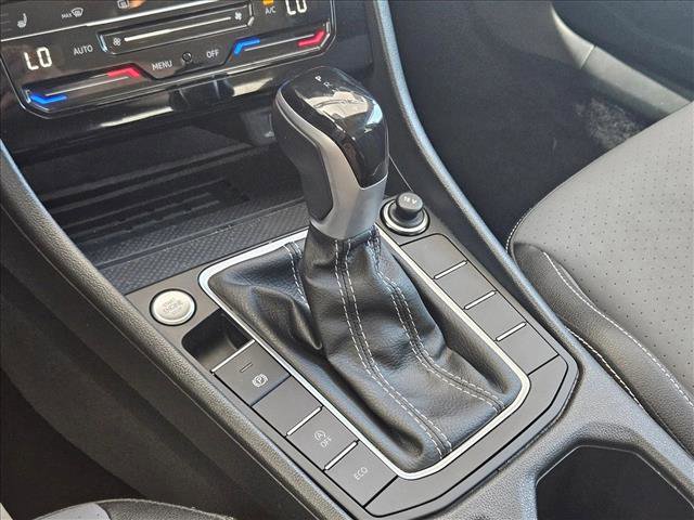 Used 2025 Volkswagen Jetta SE image 12