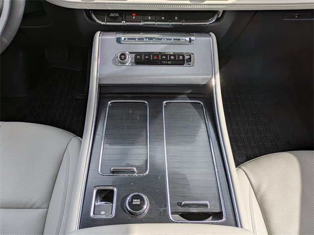 Used 2025 Lincoln Aviator 2WD image 19