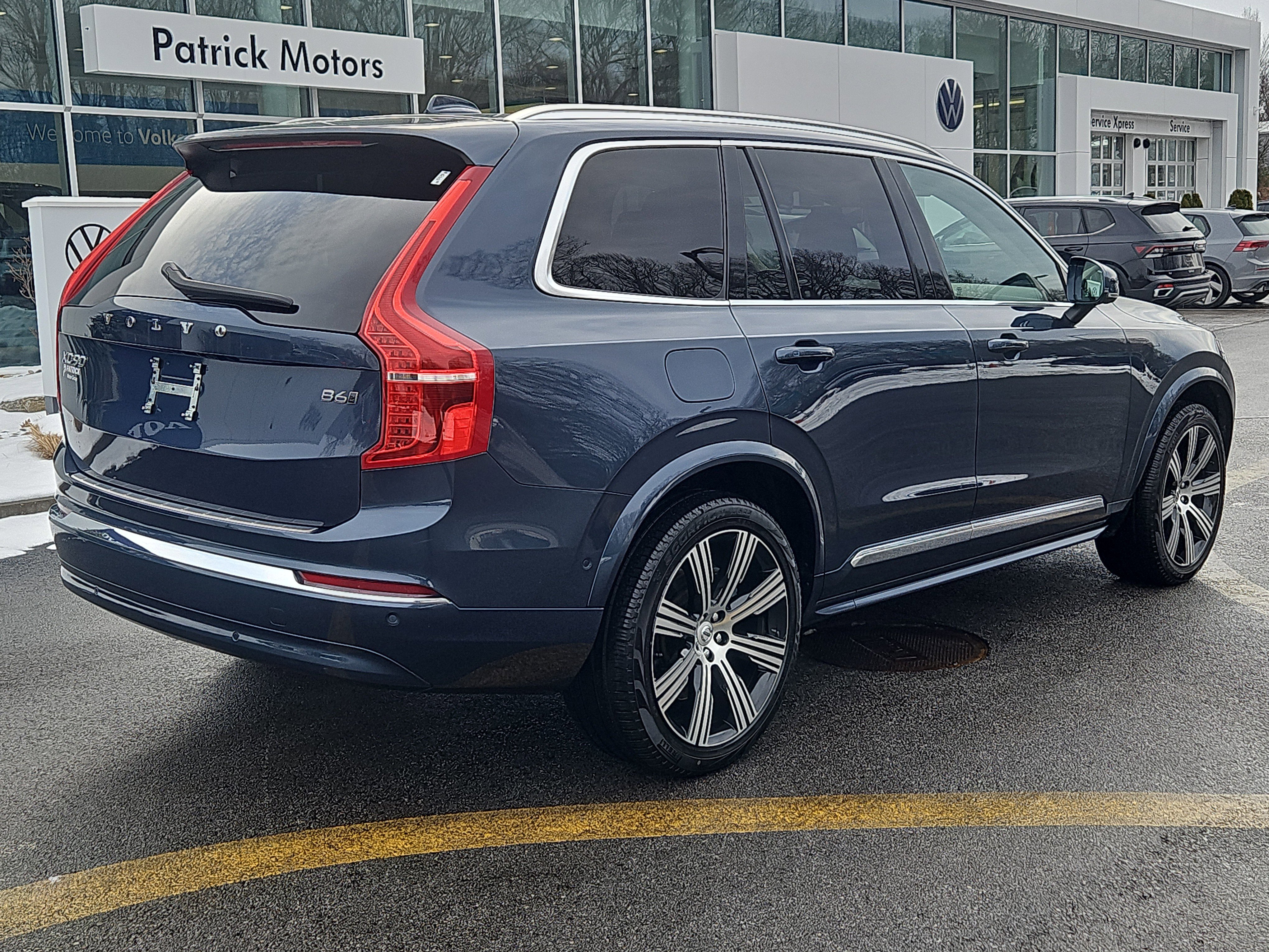 Used 2025 Volvo XC90 B6 Plus w/ Protection Package Premier AWD/4WD image 2