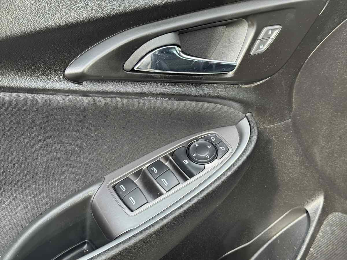 Used 2025 Chevrolet Malibu LT FWD image 29