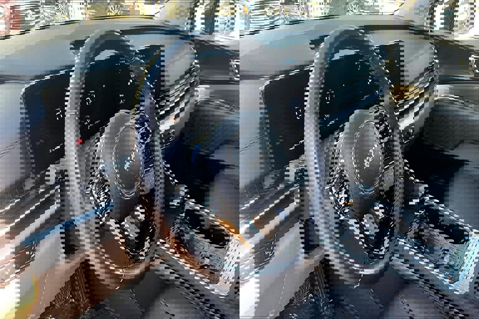 Used 2025 Kia Carnival image 14