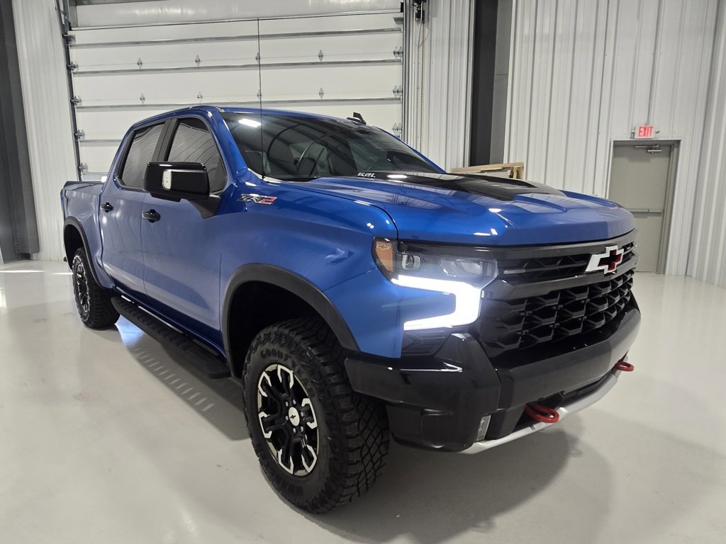 Used 2022 Chevrolet Silverado 1500 ZR2 w/ Technology Package image 10