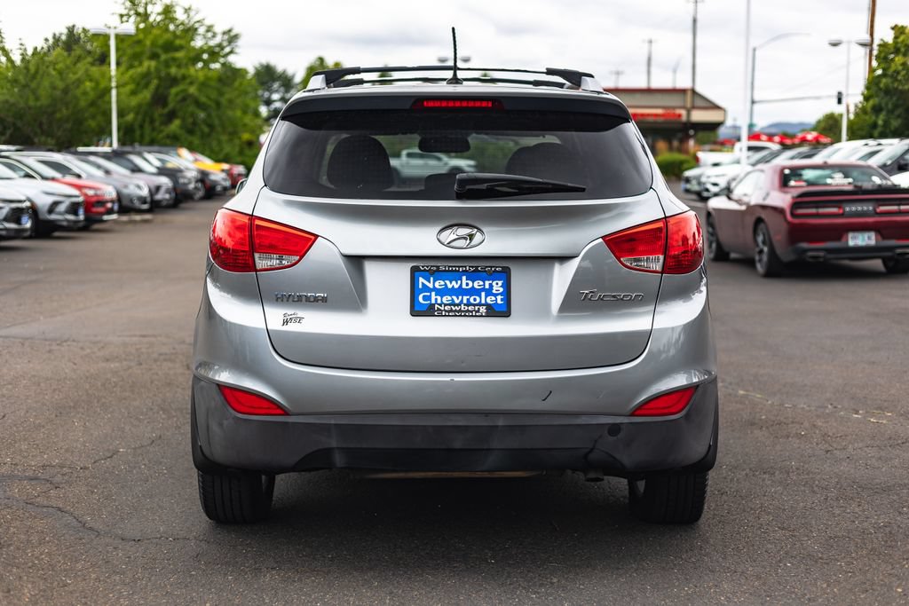 Used 2011 Hyundai Tucson GLS FWD image 10