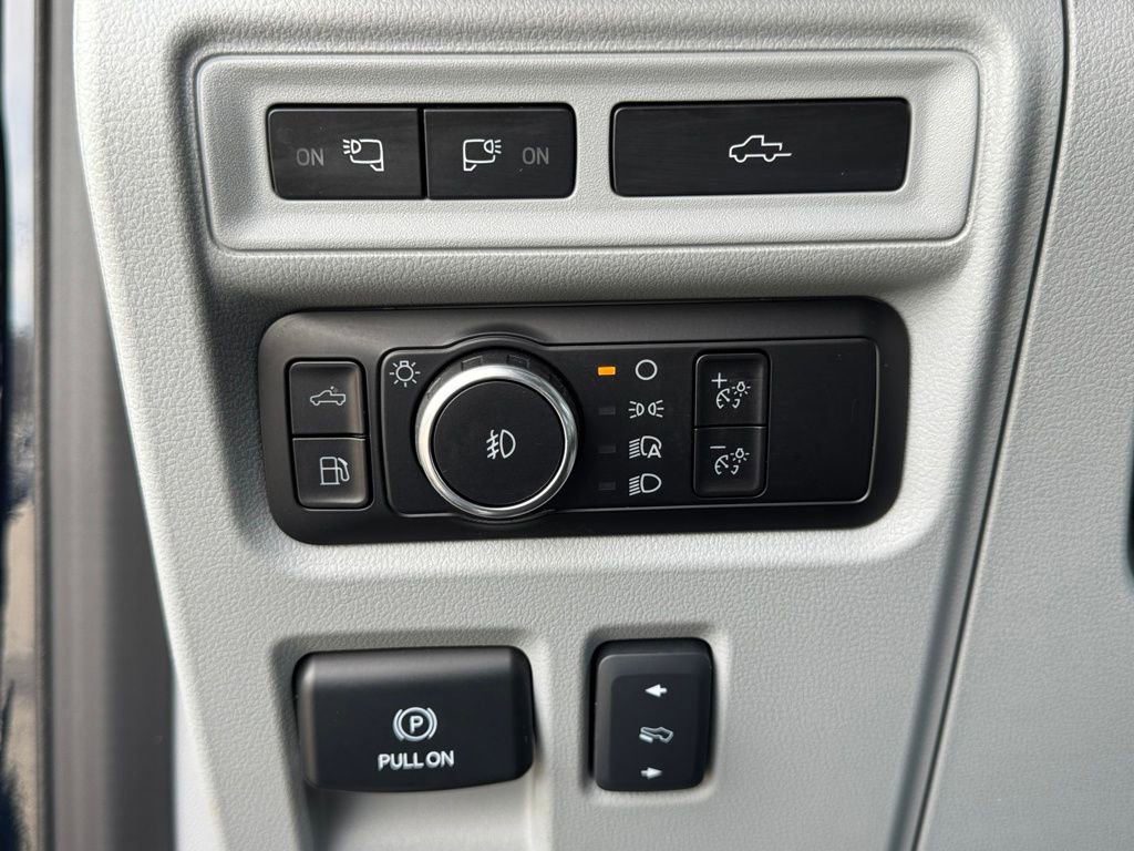 Used 2023 Ford F150 Limited image 19