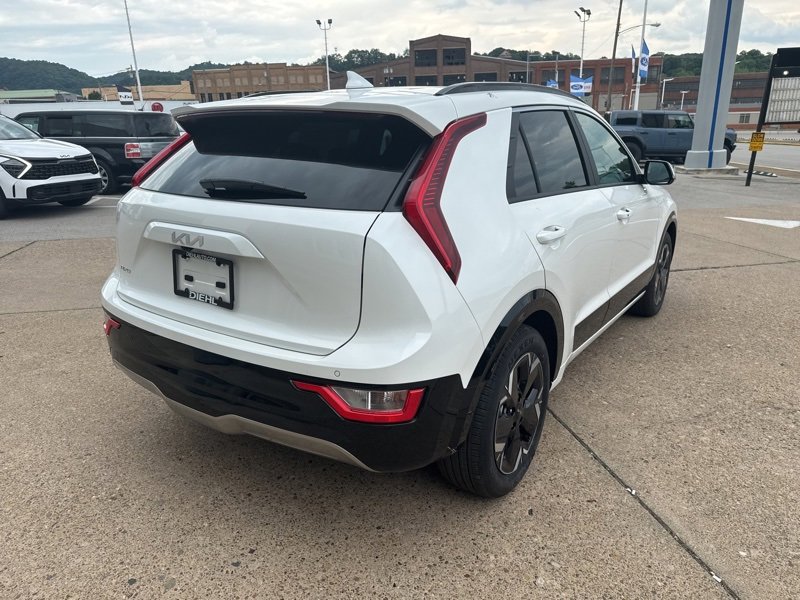 New 2025 Kia Niro Wind w/ Wind Preserve Package image 7