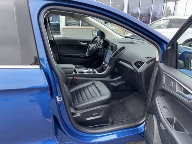 Certified 2023 Ford Edge SEL w/ Convenience Package AWD/4WD image 5