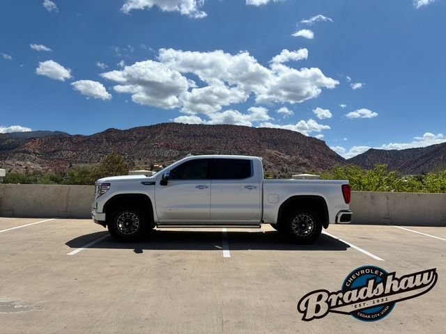 Used 2023 GMC Sierra 1500 Denali w/ Denali Reserve Package AWD/4WD image 4