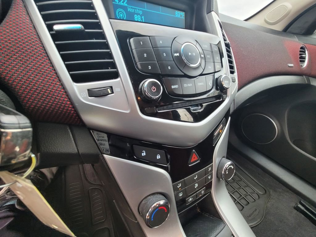 Used 2011 Chevrolet Cruze LT FWD image 14