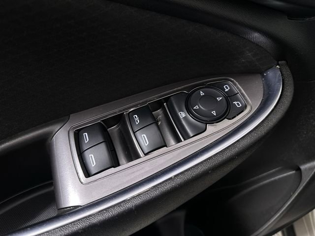 Used 2022 Chevrolet Malibu LT FWD image 24