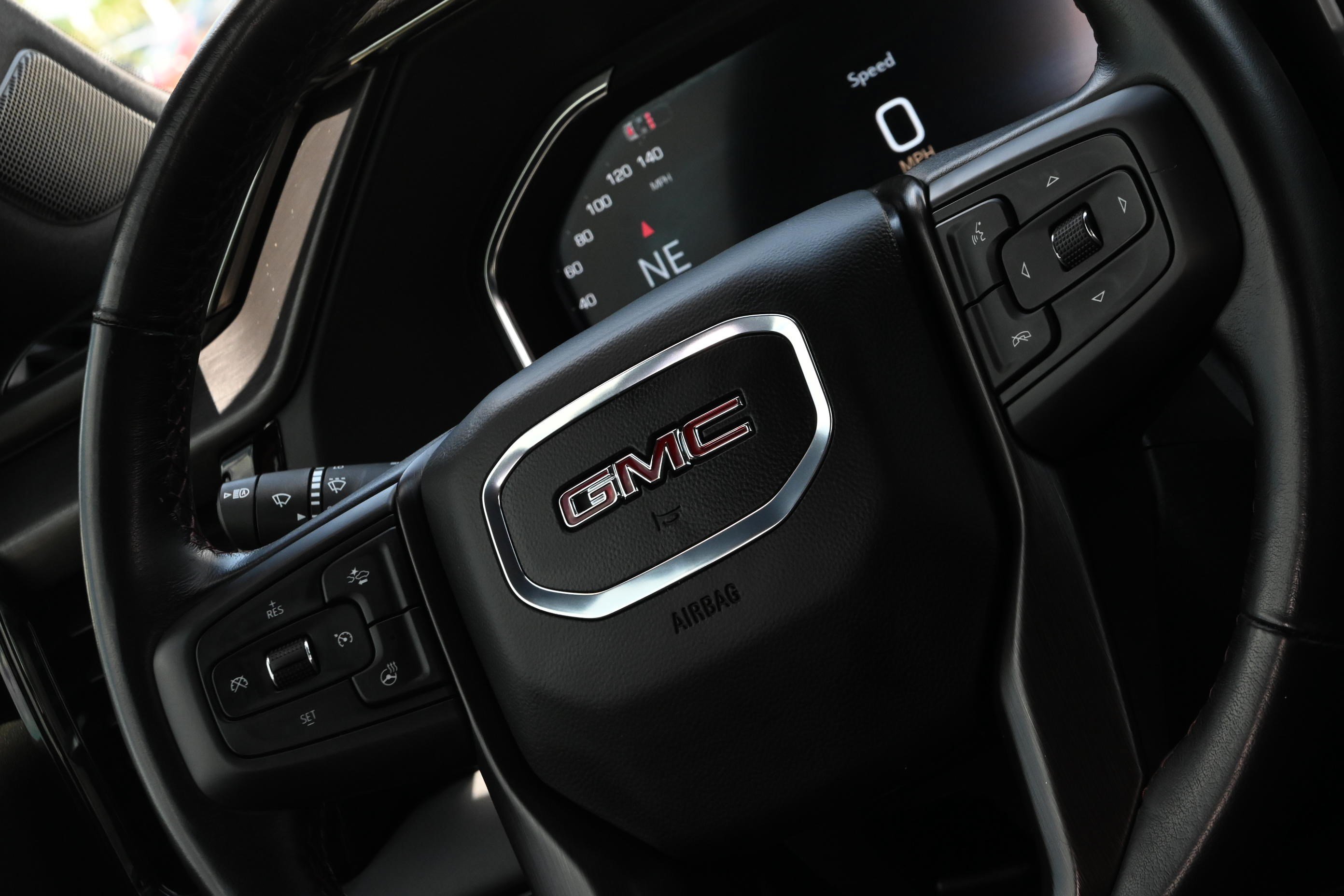 Used 2024 GMC Sierra 2500 AT4X AWD/4WD image 25