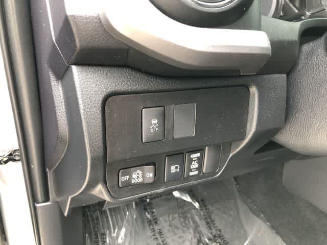 Used 2021 Toyota Tacoma TRD Off-Road w/ Technology Package AWD/4WD image 31