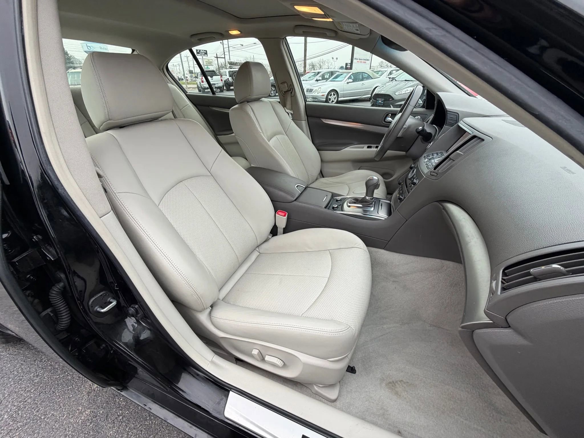 Used 2015 INFINITI Q40 w/ Navigation Package image 14