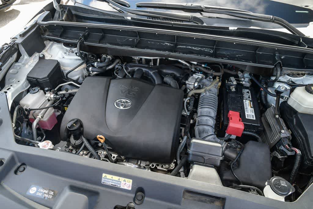 Used 2021 Toyota Highlander XLE FWD image 29