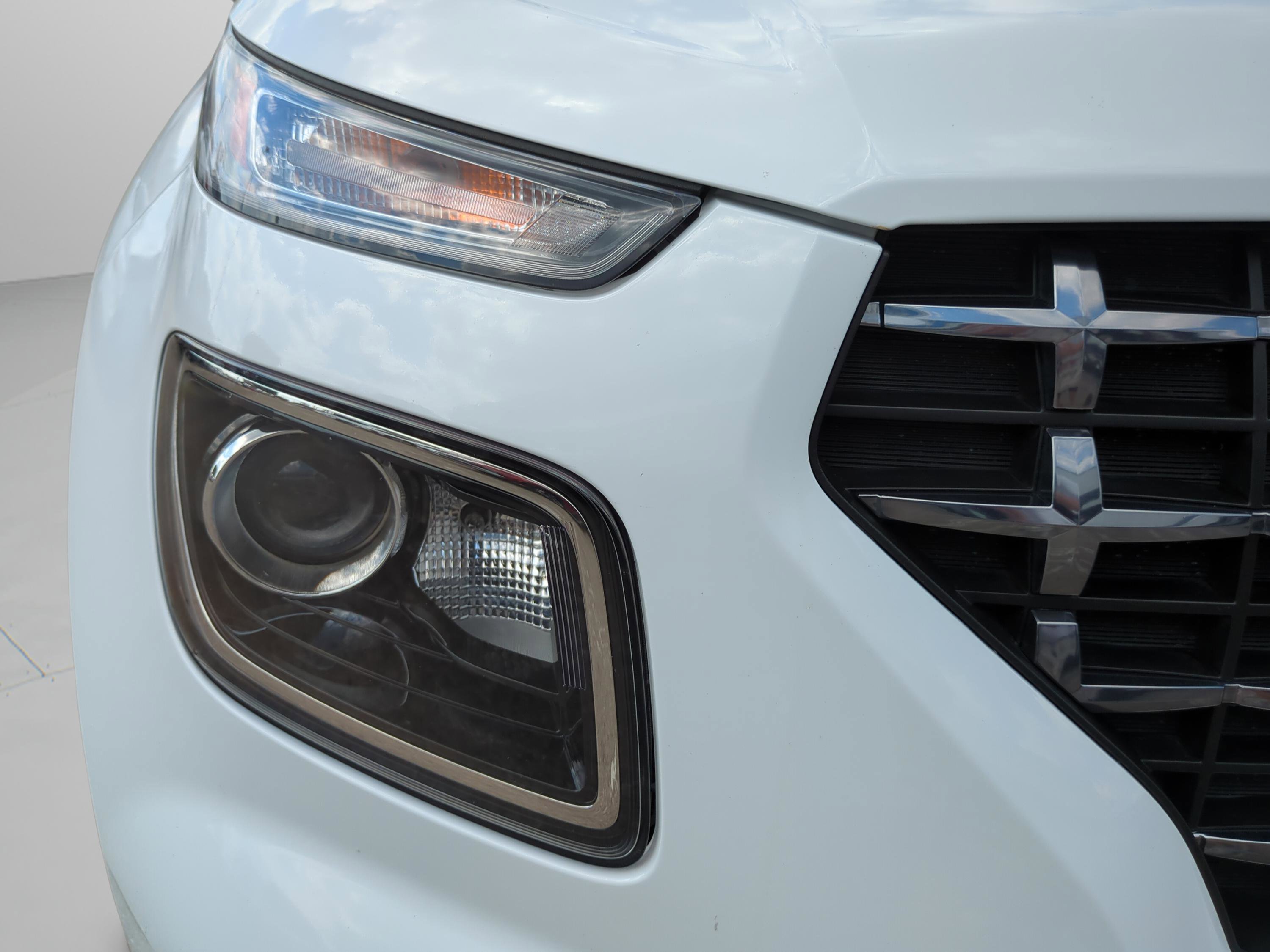 Certified 2021 Hyundai Venue SEL image 8