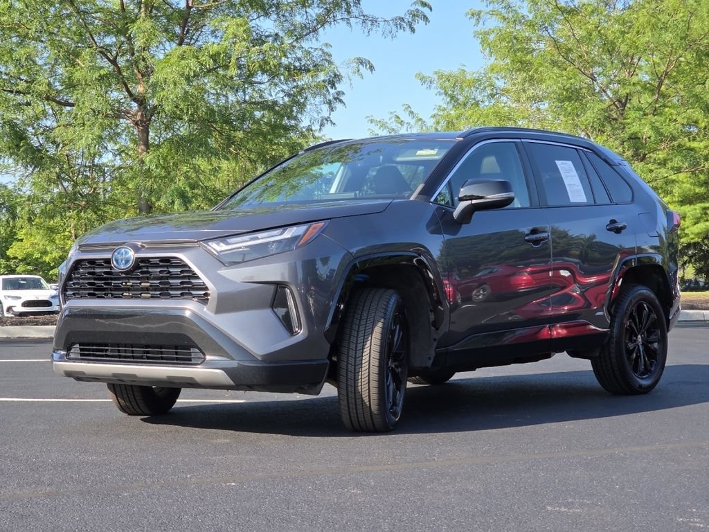 Used 2022 Toyota RAV4 XSE AWD/4WD image 19