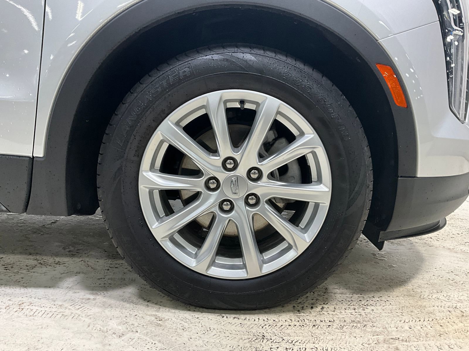 Used 2021 Cadillac XT4 Luxury w/ Cold Weather Package AWD/4WD image 10