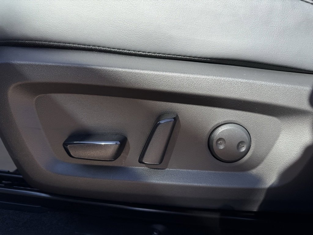 New 2026 Mitsubishi Outlander SE image 17