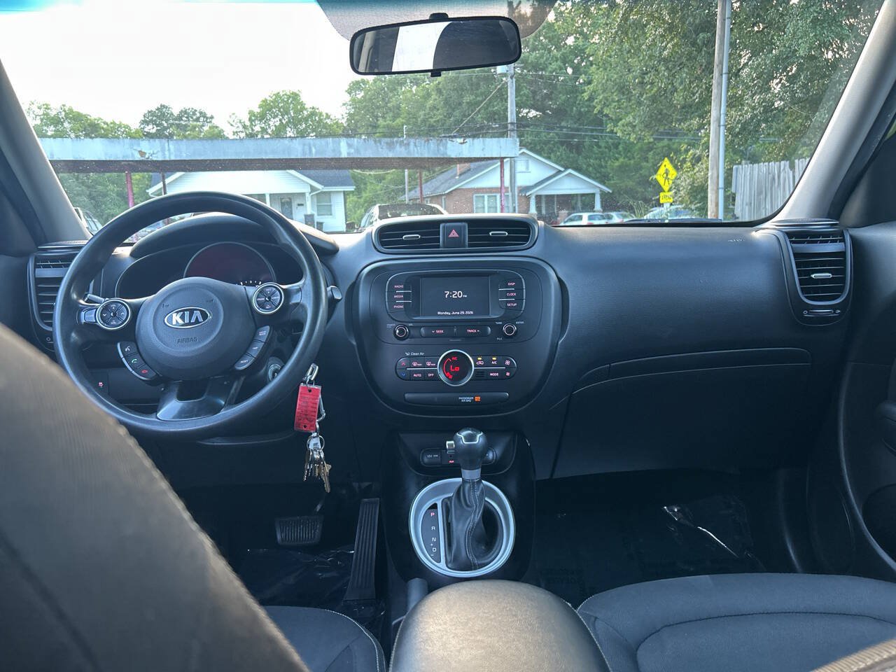 Used 2017 Kia Soul + FWD image 28