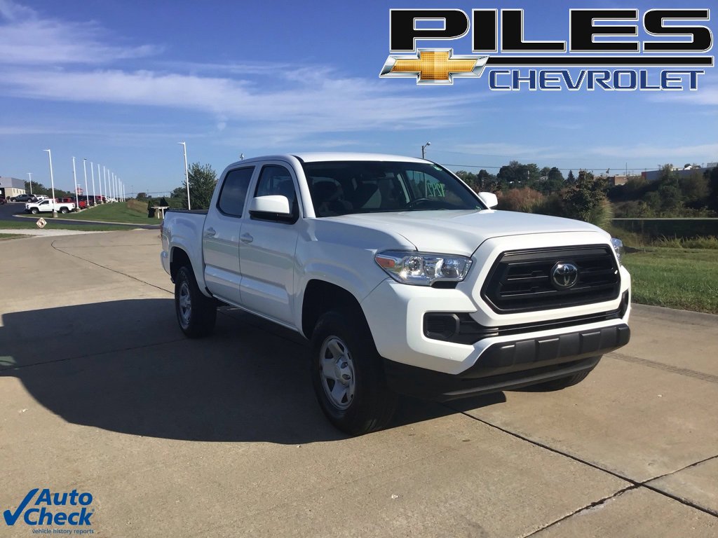 Used 2022 Toyota Tacoma SR video 1