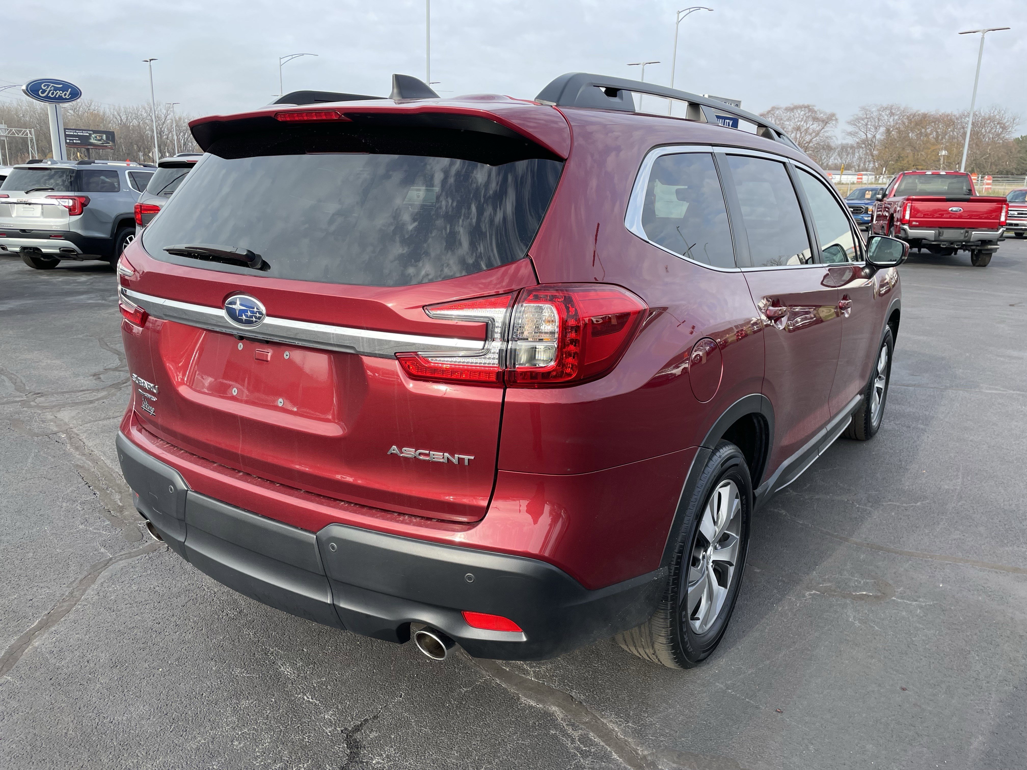 Used 2024 Subaru Ascent Premium w/ Convenience Package image 8