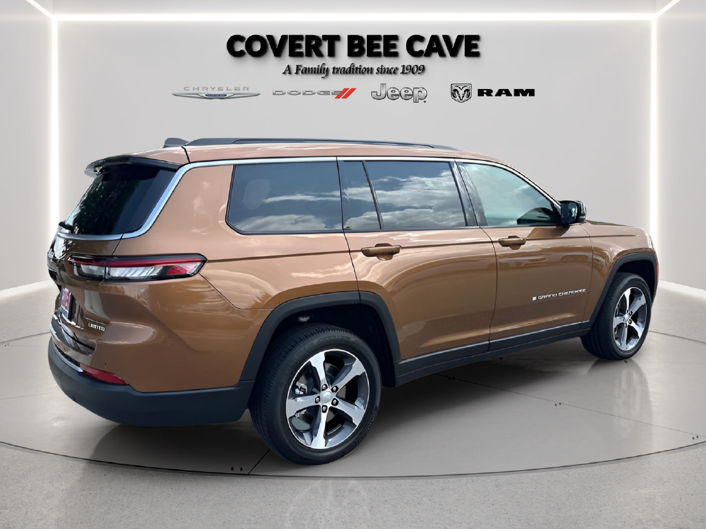 New 2026 Jeep Grand Cherokee L Limited w/ Trailer Tow Package AWD/4WD image 10