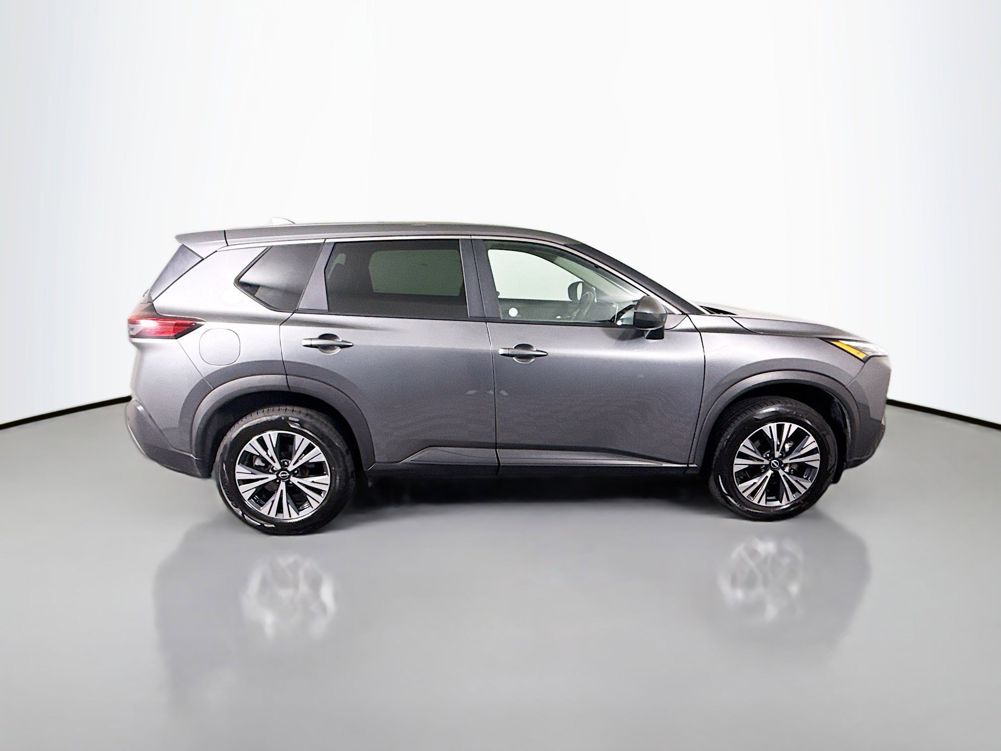 Used 2023 Nissan Rogue SV image 11
