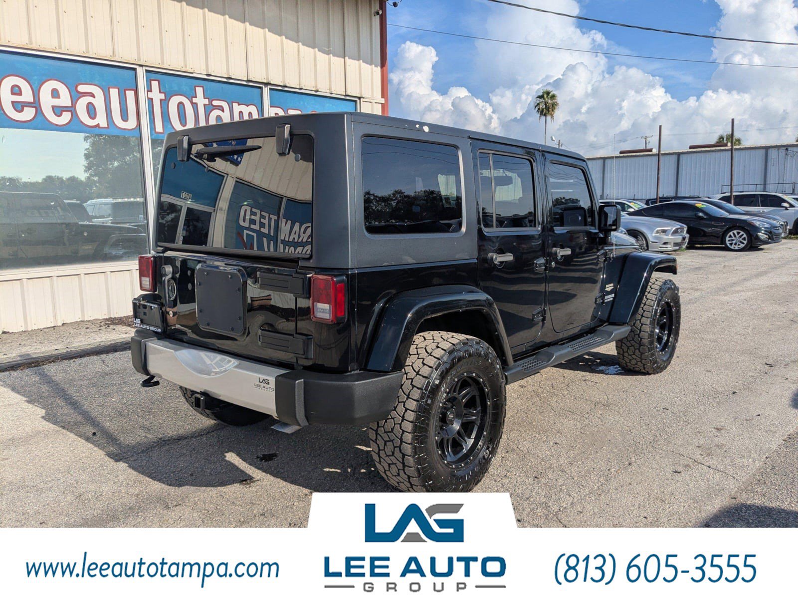 Used 2015 Jeep Wrangler Unlimited Sahara w/ Connectivity Group image 4